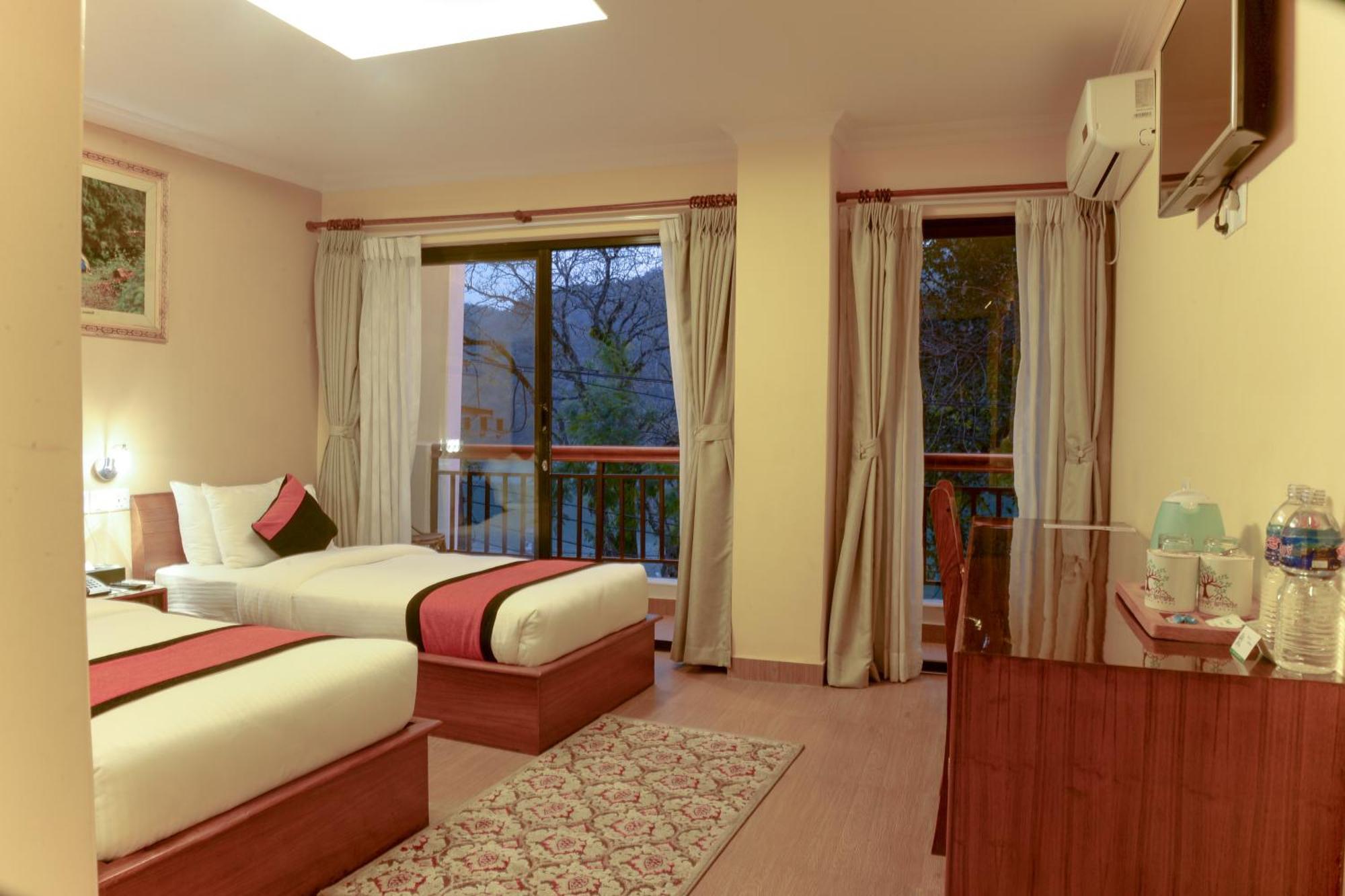 Hotel Raniban Arcade Pokhara Exteriör bild
