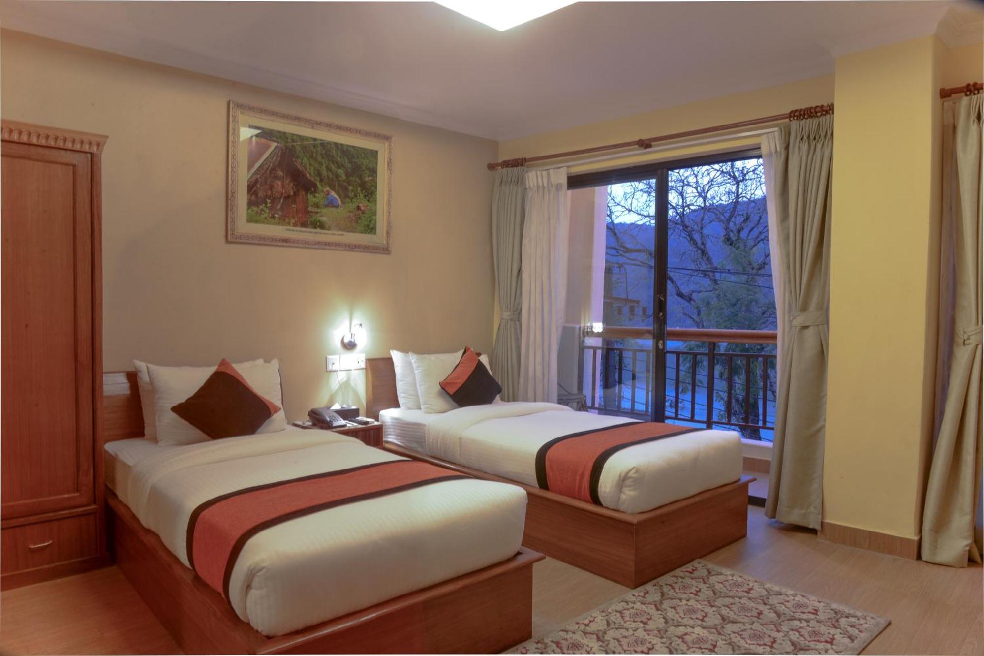 Hotel Raniban Arcade Pokhara Exteriör bild