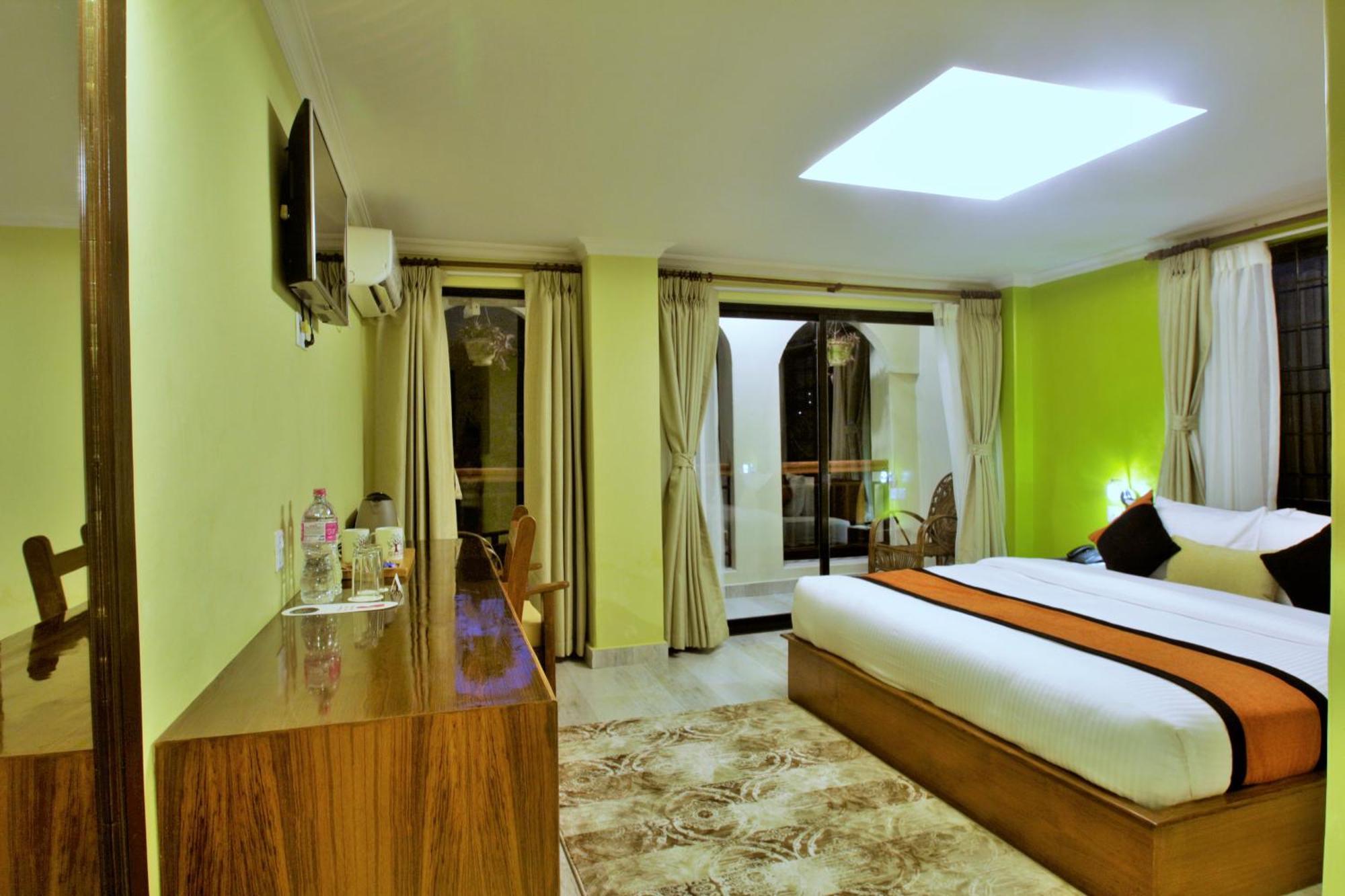 Hotel Raniban Arcade Pokhara Exteriör bild
