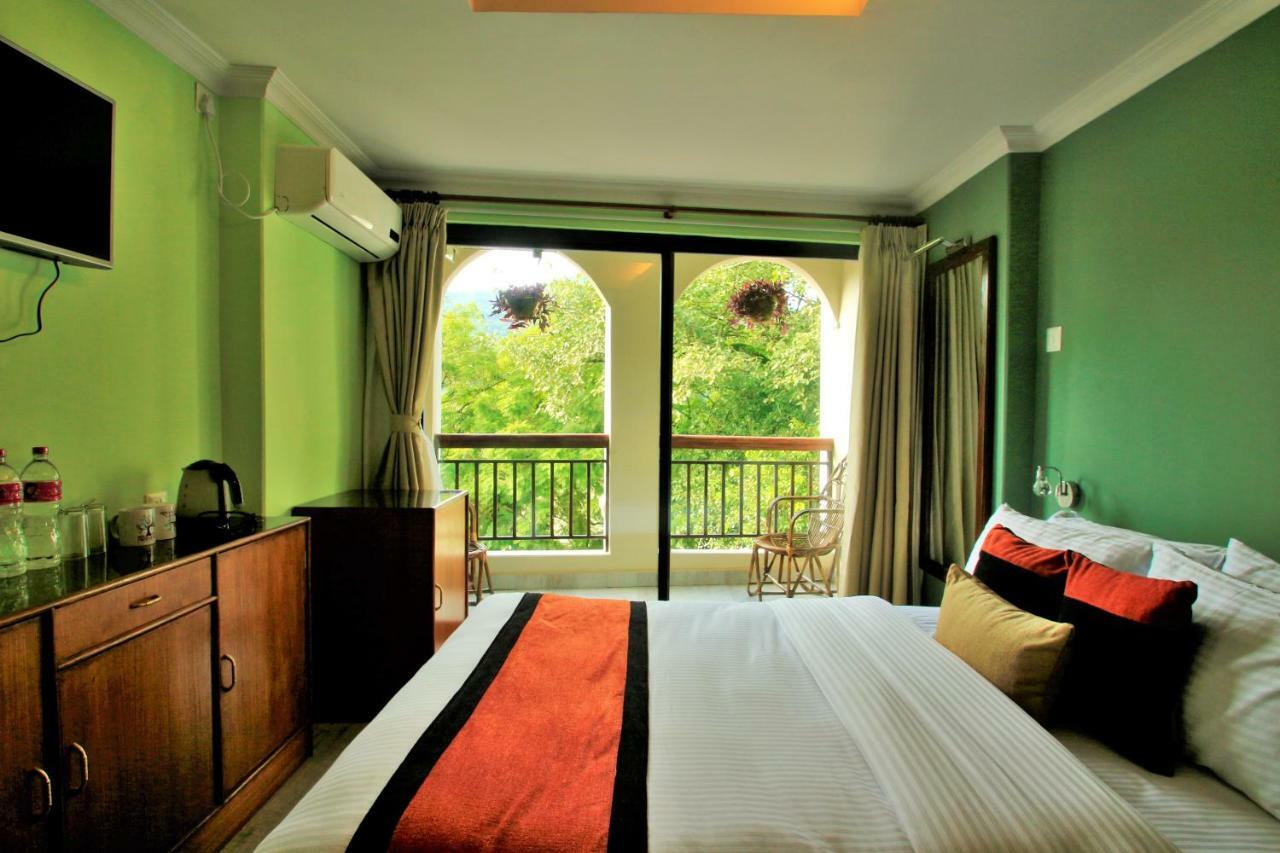 Hotel Raniban Arcade Pokhara Exteriör bild